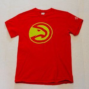 Atlanta Hawks Gildan T-Shirt - Adult Small